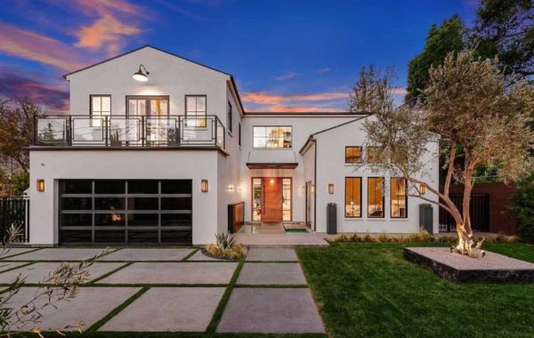 1315. Encino Contemporary Mansion