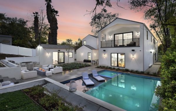 1316. Tarzana Modern Farmhouse